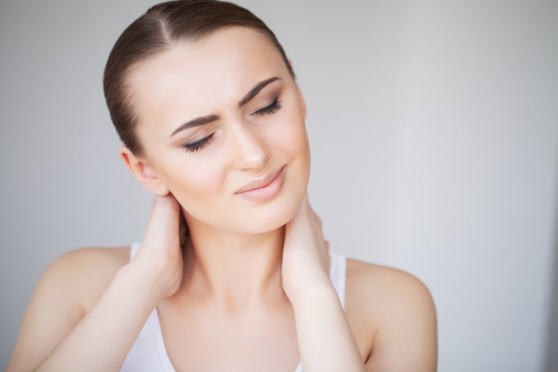 dor na mandibula e pescoco sintomas
