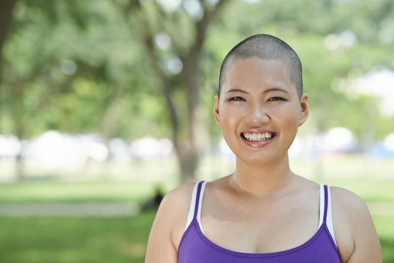 canabidiol na oncologia mulher sorrindo