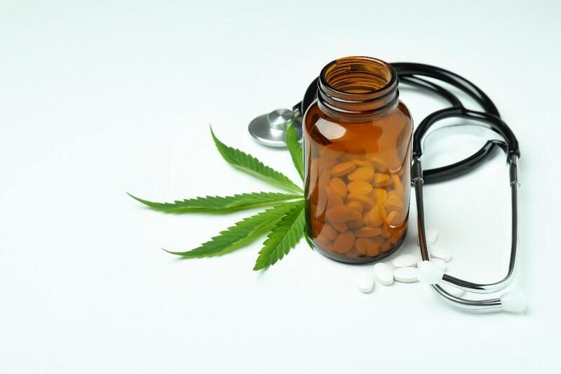 cannabis como medicamento frasco